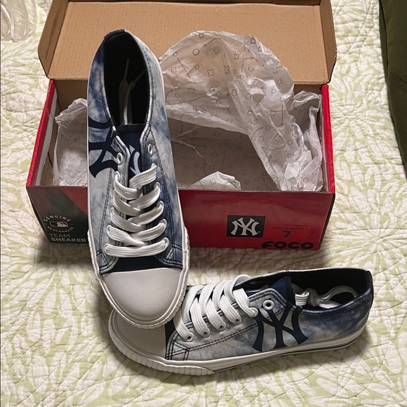 FOCO Shoes - COCO Women's Blue and White Sneakers